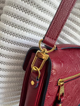Lade das Bild in den Galerie-Viewer, LOUIS VUITTON MÉTIS CHERRY