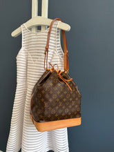 Lade das Bild in den Galerie-Viewer, LOUIS VUITTON NOE GRANDE