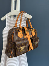 Lade das Bild in den Galerie-Viewer, LOUIS VUITTON MANHATTAN