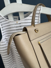 Lade das Bild in den Galerie-Viewer, CÉLINE BELT MINI