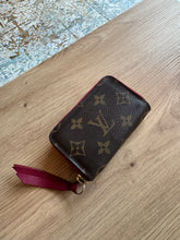 Lade das Bild in den Galerie-Viewer, LOUIS VUITTON ZIPPY MULTICARTS