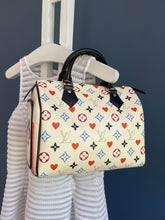 Lade das Bild in den Galerie-Viewer, LOUIS VUITTON SPEEDY 25 GAME ON