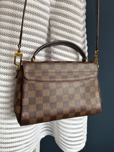 Lade das Bild in den Galerie-Viewer, LOUIS VUITTON CROISSETE