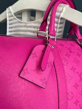 Lade das Bild in den Galerie-Viewer, LOUIS VUITTON TAIGARAMA KEEPALL 50
