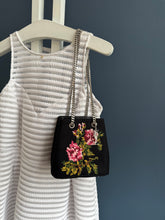 Lade das Bild in den Galerie-Viewer, YSL FLOWER BUCKET