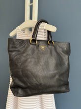 Lade das Bild in den Galerie-Viewer, PRADA SHOPPER