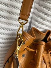 Lade das Bild in den Galerie-Viewer, MCM DESSAU BEUTEL