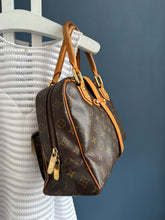 Lade das Bild in den Galerie-Viewer, LOUIS VUITTON MANHATTAN