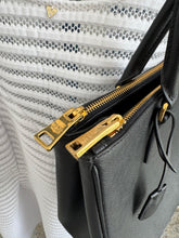 Lade das Bild in den Galerie-Viewer, PRADA GALLERIA