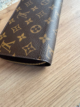 Lade das Bild in den Galerie-Viewer, LOUIS VUITTON ZIPPY