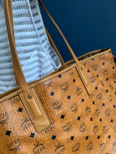 Lade das Bild in den Galerie-Viewer, MCM SHOPPER LARGE
