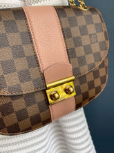 Lade das Bild in den Galerie-Viewer, LOUIS VUITTON WIGHT