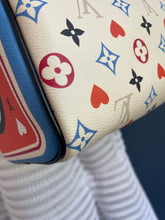 Lade das Bild in den Galerie-Viewer, LOUIS VUITTON SPEEDY 25 GAME ON