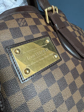 Lade das Bild in den Galerie-Viewer, LOUIS VUITTON HAMPSTEAD MM