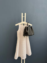 Lade das Bild in den Galerie-Viewer, LOUIS VUITTON BELLA TOTE MAHINA