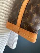 Lade das Bild in den Galerie-Viewer, LOUIS VUITTON NOE GRANDE