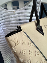 Lade das Bild in den Galerie-Viewer, LOUIS VUITTON W TOTE