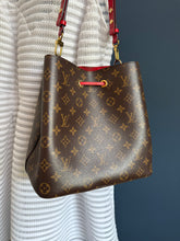Lade das Bild in den Galerie-Viewer, LOUIS VUITTON NÉONOÉ MM