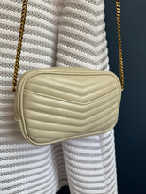 Lade das Bild in den Galerie-Viewer, YSL MINI LOU