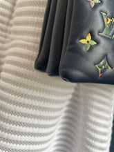 Lade das Bild in den Galerie-Viewer, LOUIS VUITTON COUSSIN PM