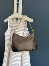 Lade das Bild in den Galerie-Viewer, LOUIS VUITTON BOULOGNE PM