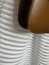 Lade das Bild in den Galerie-Viewer, CÉLINE BOX