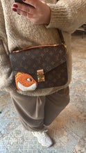Lade das Bild in den Galerie-Viewer, LOUIS VUITTON MÉTIS ANIMAL