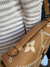 Lade das Bild in den Galerie-Viewer, LOUIS VUITTON MÉTIS ARIZONA