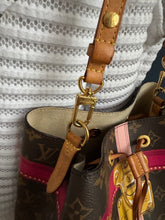 Lade das Bild in den Galerie-Viewer, LOUIS VUITTON NÉONOÉ SUMMER TRUNK