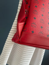 Lade das Bild in den Galerie-Viewer, MCM STARK LARGE RUCKSACK