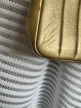 Lade das Bild in den Galerie-Viewer, CHANEL VINTAGE FLAP BAG