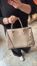 Lade das Bild in den Galerie-Viewer, LOUIS VUITTON W TOTE