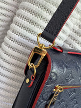 Lade das Bild in den Galerie-Viewer, LOUIS VUITTON MÉTIS EMPREINTE