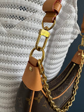 Lade das Bild in den Galerie-Viewer, LOUIS VUITTON LOOP