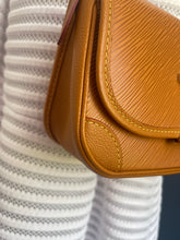 Lade das Bild in den Galerie-Viewer, LOUIS VUITTON BUCI