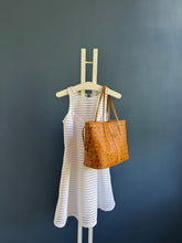 Lade das Bild in den Galerie-Viewer, MCM LIZ SHOPPER MEDIUM