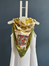 Lade das Bild in den Galerie-Viewer, HERMÉS CARE 90x90