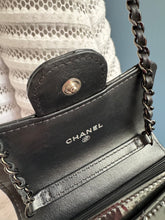Lade das Bild in den Galerie-Viewer, CHANEL MINI WOC