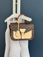 Lade das Bild in den Galerie-Viewer, LOUIS VUITTON BEAUMARCHAIS