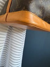 Lade das Bild in den Galerie-Viewer, LOUIS VUITTON PETIT NOÉ