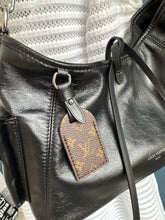 Lade das Bild in den Galerie-Viewer, LOUIS VUITTON CARRYALL CARGO VIBE