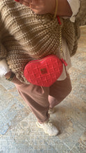 Lade das Bild in den Galerie-Viewer, MCM PATRICIA HEART