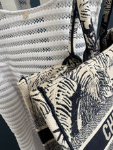 Lade das Bild in den Galerie-Viewer, DIOR TOTE BOOK MEDIUM