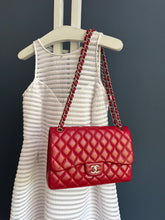 Lade das Bild in den Galerie-Viewer, CHANEL DOUBLE FLAP JUMBO