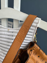 Lade das Bild in den Galerie-Viewer, MCM BEUTEL