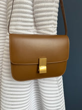 Lade das Bild in den Galerie-Viewer, CÉLINE BOX