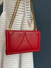 Lade das Bild in den Galerie-Viewer, DOLCE & GABBANA DEVOTION