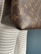 Lade das Bild in den Galerie-Viewer, LOUIS VUITTON GRAND PALAIS