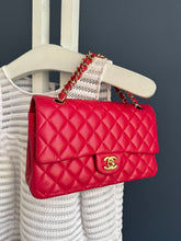 Lade das Bild in den Galerie-Viewer, CHANEL DOUBLE FLAP MEDIUM