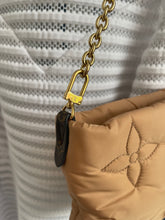 Lade das Bild in den Galerie-Viewer, LOUIS VUITTON PILLOW POCHETTE